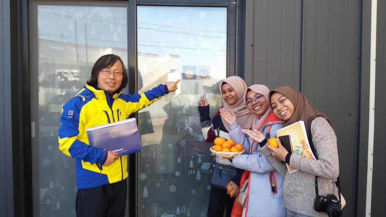 Blue Island Guesthouse Seogwipo Esterno foto